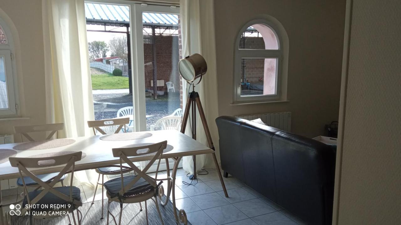 Au Bonheur Des Anes - Gite Topaze Le Quesnoy-en-Santerre 外观 照片